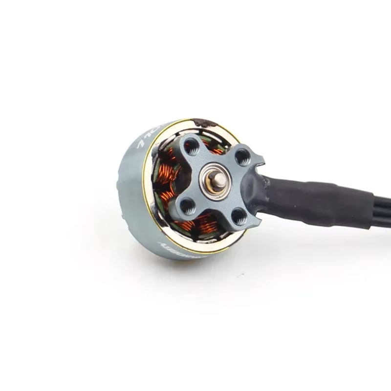 SPARKHOBBY XSPEED 1103 8500KV  - Foxeer Reaper F4 128K 65A Esc のレビューと価格